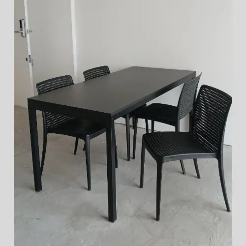 Mesa Metric Tok&Stok Preta 1,60m X 75cm