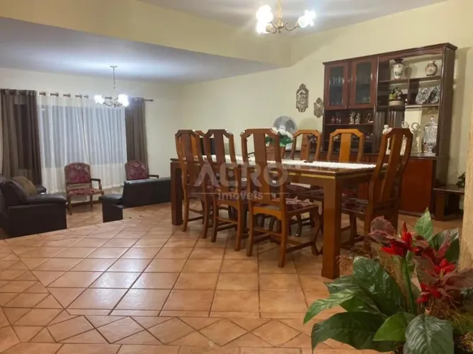 Casa com 300 m² e 3 quartos em Jardim Paulista, Ourinhos - SP