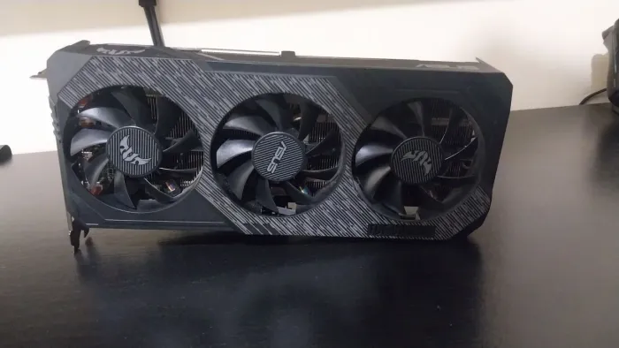Placa de video 5600xt asus