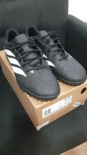 Chuteira Society Adidas n°44 (Predator Essentials)