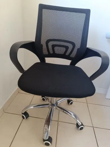 Vendo cadeira de escritório
