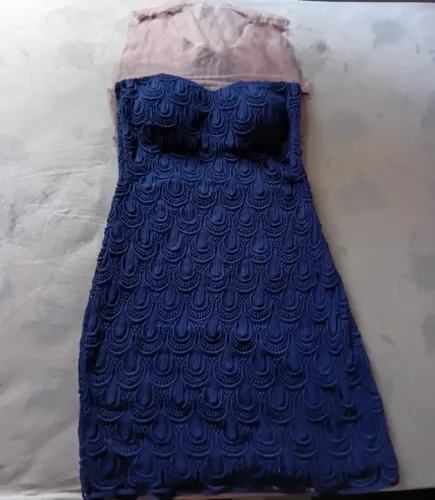 Ganhe um par de brincos ao comprar: Vestido casual
