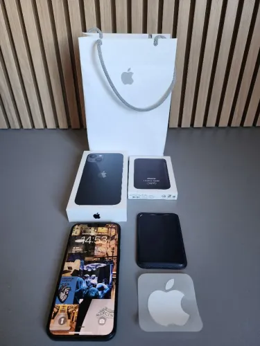 IPhone 13 256GB Meia-Noite Completo na Caixa + Carteira Apple Leather MagSafe Original.