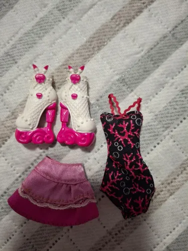 ROUPAS MONSTER HIGH