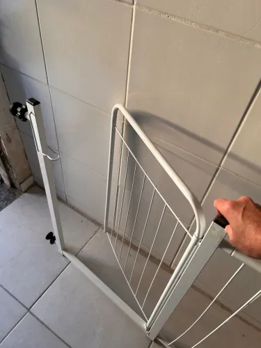 Portão protetor de portas.