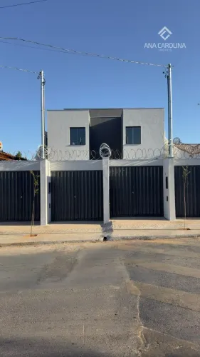 Casas Sobrepostas à Venda no Bairro Independência