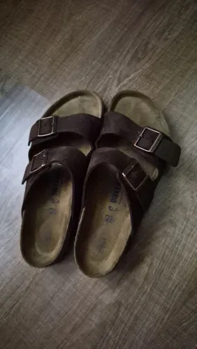 Birkenstock tamanho 43