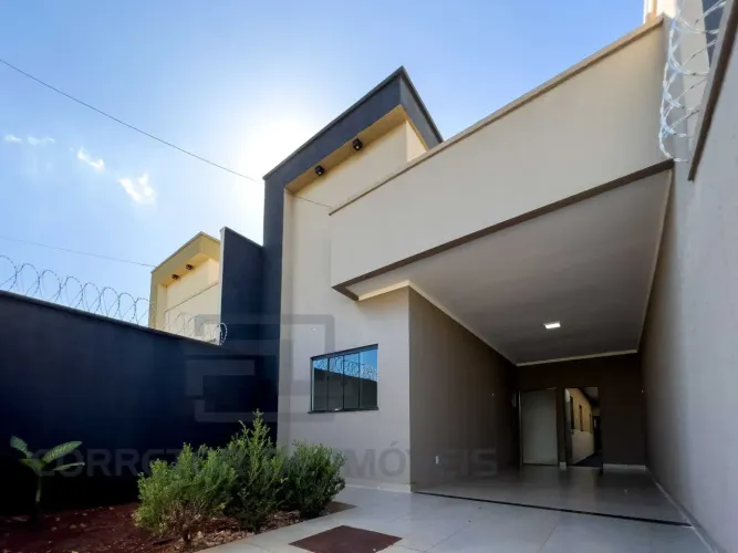 Casa 3 quartos sendo um suíte Localizada no St Cristina II Expansão na Cidade de Trindade