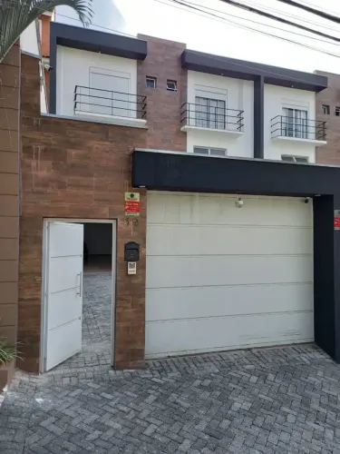 CasaTérrea para aluguel tem 295 metros quadrados com 4 quartos em Tremembé - São Paulo - S