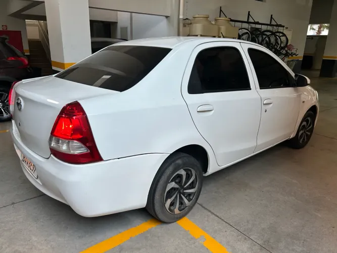 Toyota Etios X Sedan 1.5 Flex 16V 4P Mec. 2017