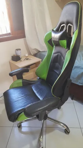 Vendo uma cadeira de gamer