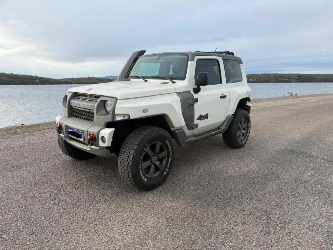 Troller T-4 4X4 3.2 20V TDI Cap. Rígida Diesel 2015