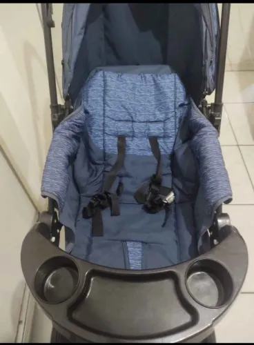 carinho de bebê seminovo