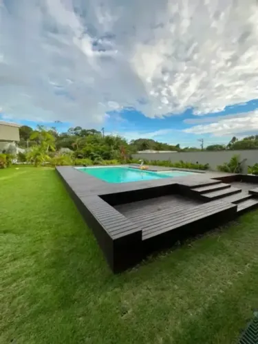 MANSÃO LINDA NA MARINA RIO BELO COM 3 SUÍTES, LAGO COM CARPAS E 1.500 M²