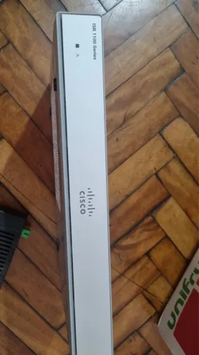 Roteador cisco 1100 mod 1111 4p