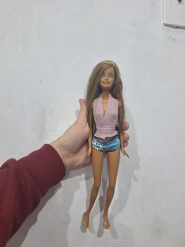 Boneca Barbie vintage Calli Girl anos 2000 antiga