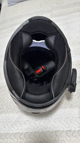 Capacete LS2 com intercomunicador EJEAS Q8