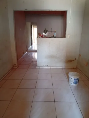 Vendo casa. Na área verde.