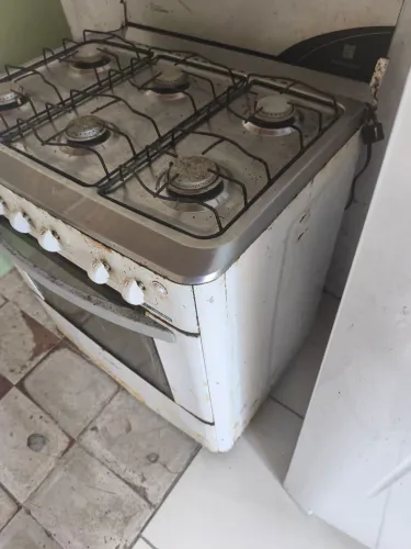 Vendo fogão logo 
