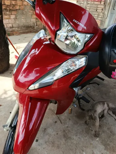 Moto biz 125 2021/2021 em dias, em dias no meu nome, com chave reserva e manual.