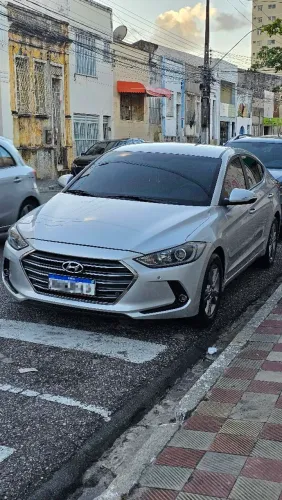 Hyundai Elantra 2.0 16V Flex Aut. 2017
