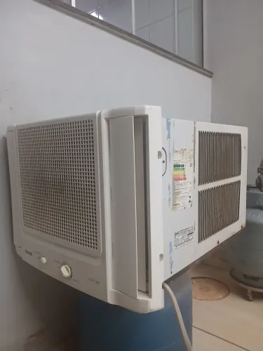Ar condicionado 7.500 btus 220v