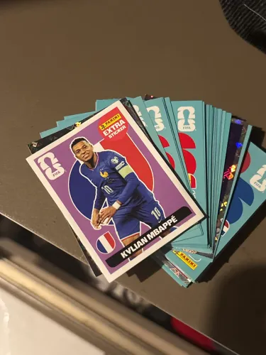 Figurinha Legend Mbappé + Figurinhas Comuns Copa 2