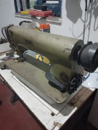 Maquina de Costura PFAFF