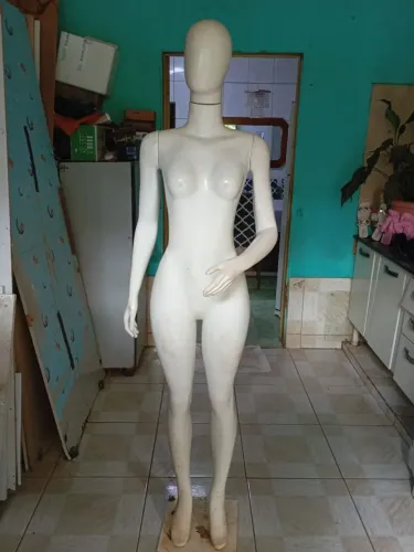 Manequins feminino corpo inteiro