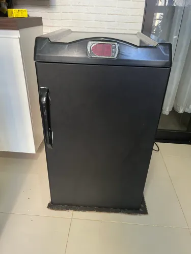 Cervejeira Venax EXPM100 com Controlador Digital - 100 Litros - 127v