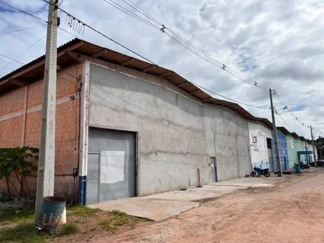 Alugo galpão