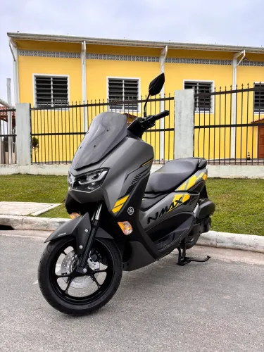 NMAX 2023, baixíssima KM, revisões ok.