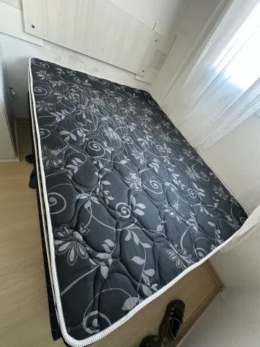 Cama de casal Gazin
