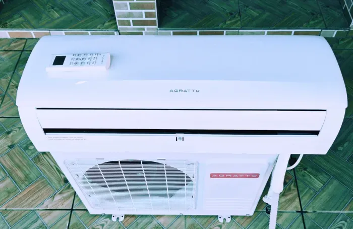 Ar Condicionado 9000 BTUs Semi Novo (Instalação a Combinar)
