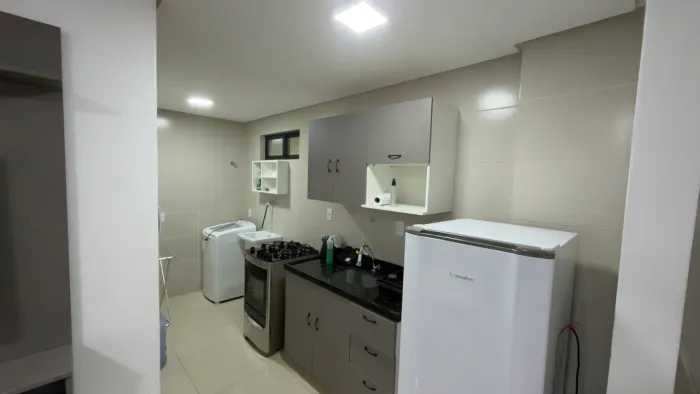 APTO DE 1 QUARTO MOBILIADO DISPONÍVEL PARA LOCAÇÃO - EM FRENTE AO PARQUE DAS TRÊS RUAS