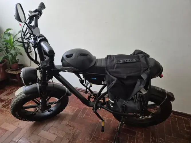 Bicicleta Elétrica Road 30 Road30 com acessórios (Capacete e mochila)