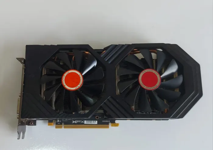 Placa de vídeo rx 580 8gb XFX Com Defeito*
