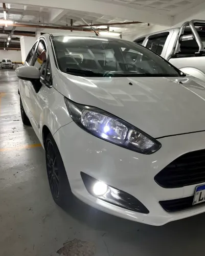 Ford Fiesta 1.5 16V Flex Mec. 5P 2014