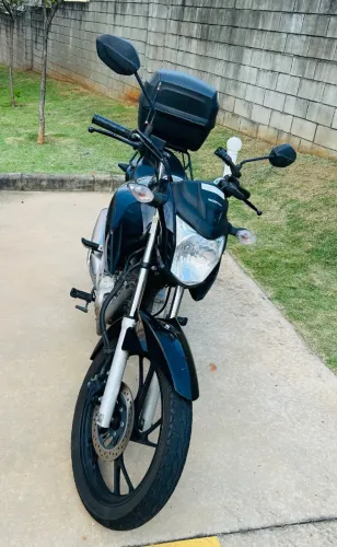 Moto econômica, único dono.