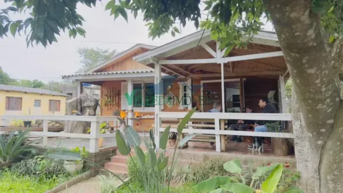Velleda oferece espetacular sítio em condomínio com piscina, galpão e terreno de 675m²
