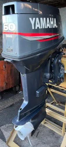 Motor de popa Yamaha 60hp 2TEMPOS - seminovo