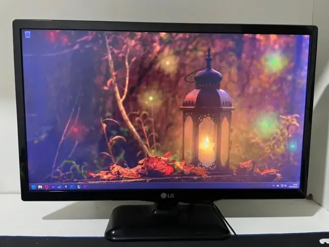 TV Monitor LG 24" Full HD