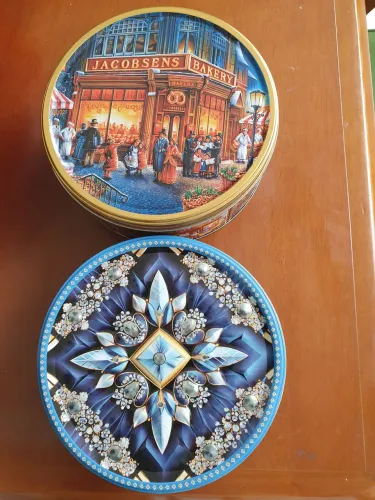 Lata decorativa guarda trecos ou biscoitos