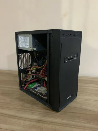 PC antigo para retirada de peças / conserto