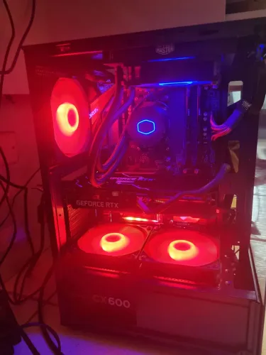 Pc gamer pra sair hj ryzen 5700x + 32gb 3600 + rtx 3060 12gb