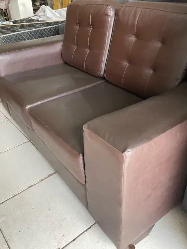 Sofá de 2 lugares no curvam