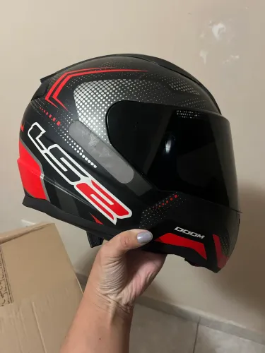 CAPACETE LS2 pouco tempo de uso 