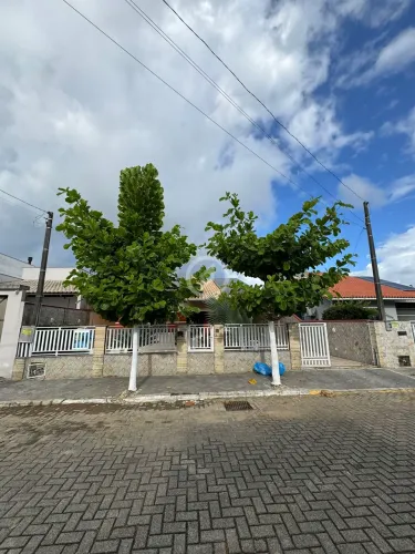 Casa à venda no bairro Amizade - Guaramirim/SC