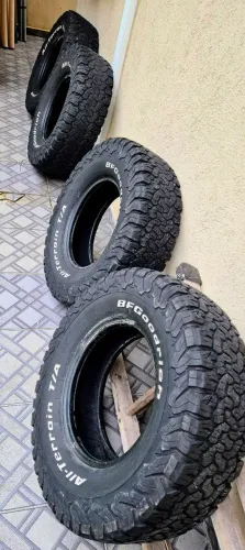 Pneus BF Goodrich 265/75 R16 ( Jogo)