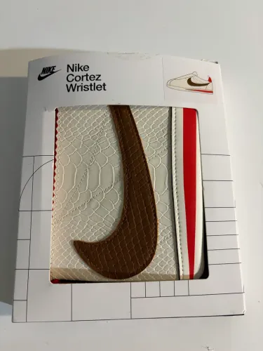 Nike Wristlet - porta chaves , cartâo etc ?
